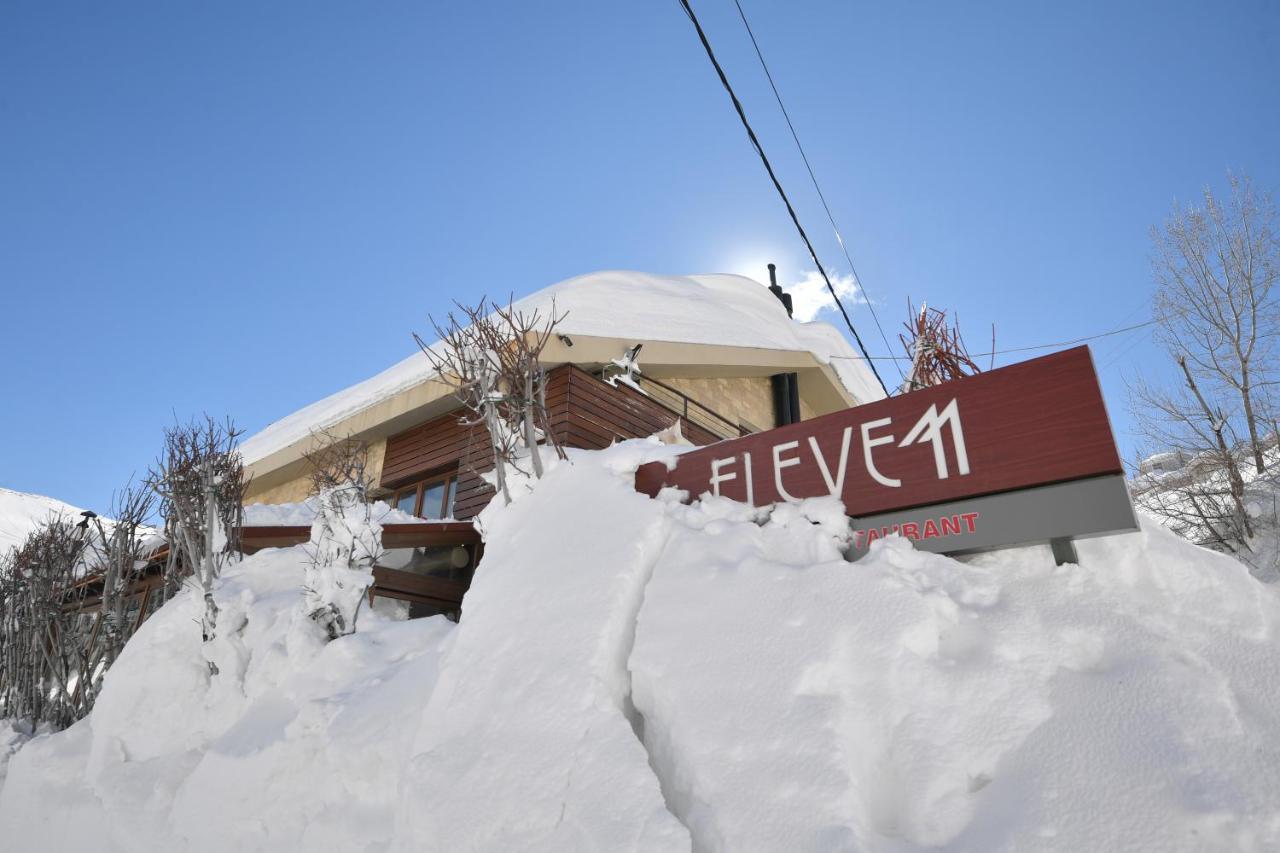 Eleven Hotel Mzaar Kfardebian Dış mekan fotoğraf